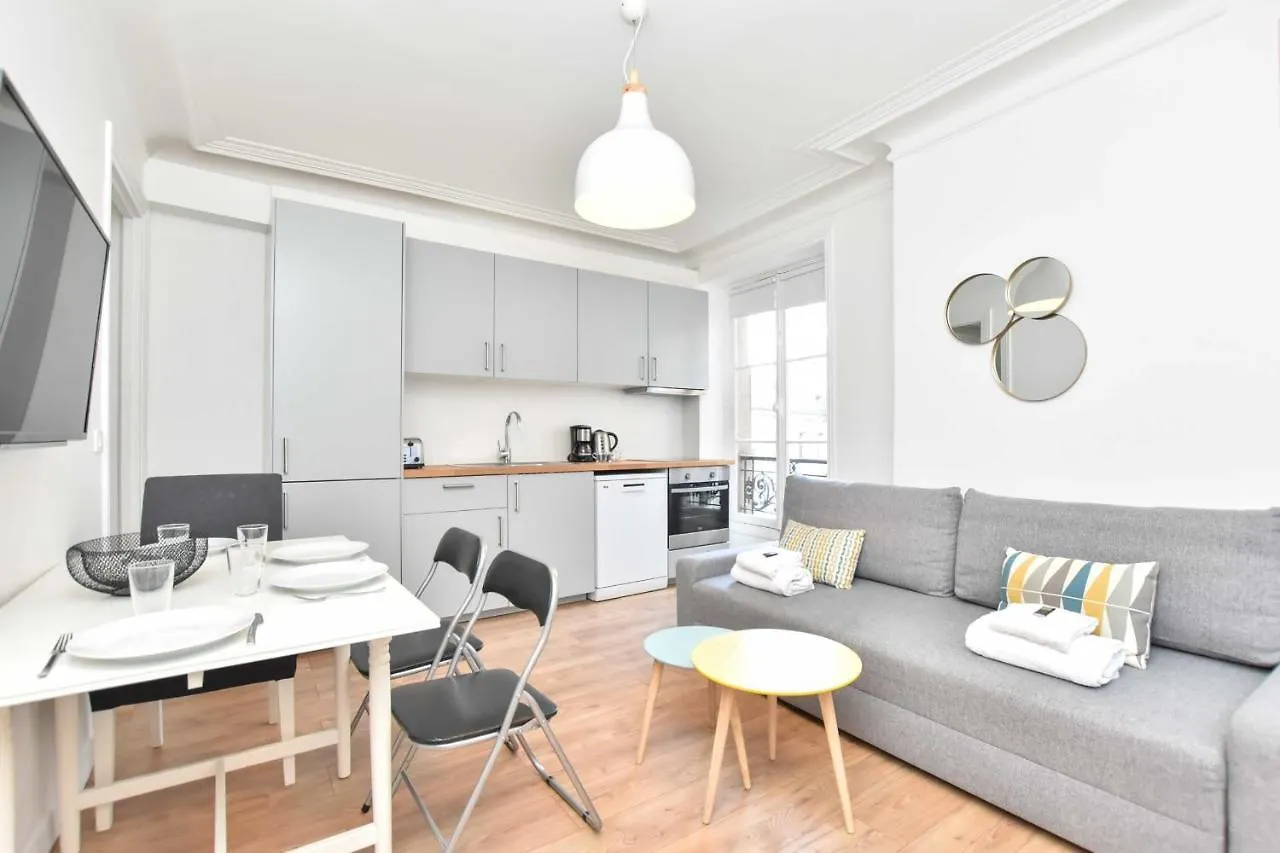 Cozy Apartment 1Br 4P - Royal Palace Lo Museum パリ 0*,  フランス