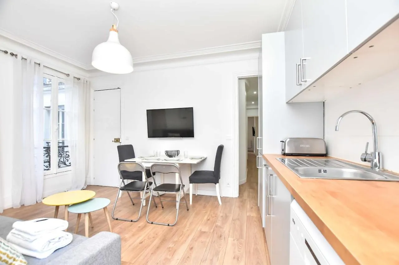 Cozy Apartment 1Br 4P - Royal Palace Lo Museum パリ 0*,